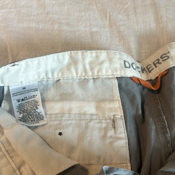 Men’s Docker Shorts - Picture 2 of 3